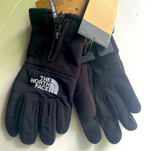 The North Face
Denali Etip Winter Gloves Size XL - Picture 2 of 3